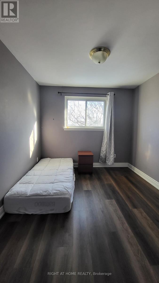 626 Abana Road, Mississauga, Ontario  L5A 1H4 - Photo 10 - W12631710