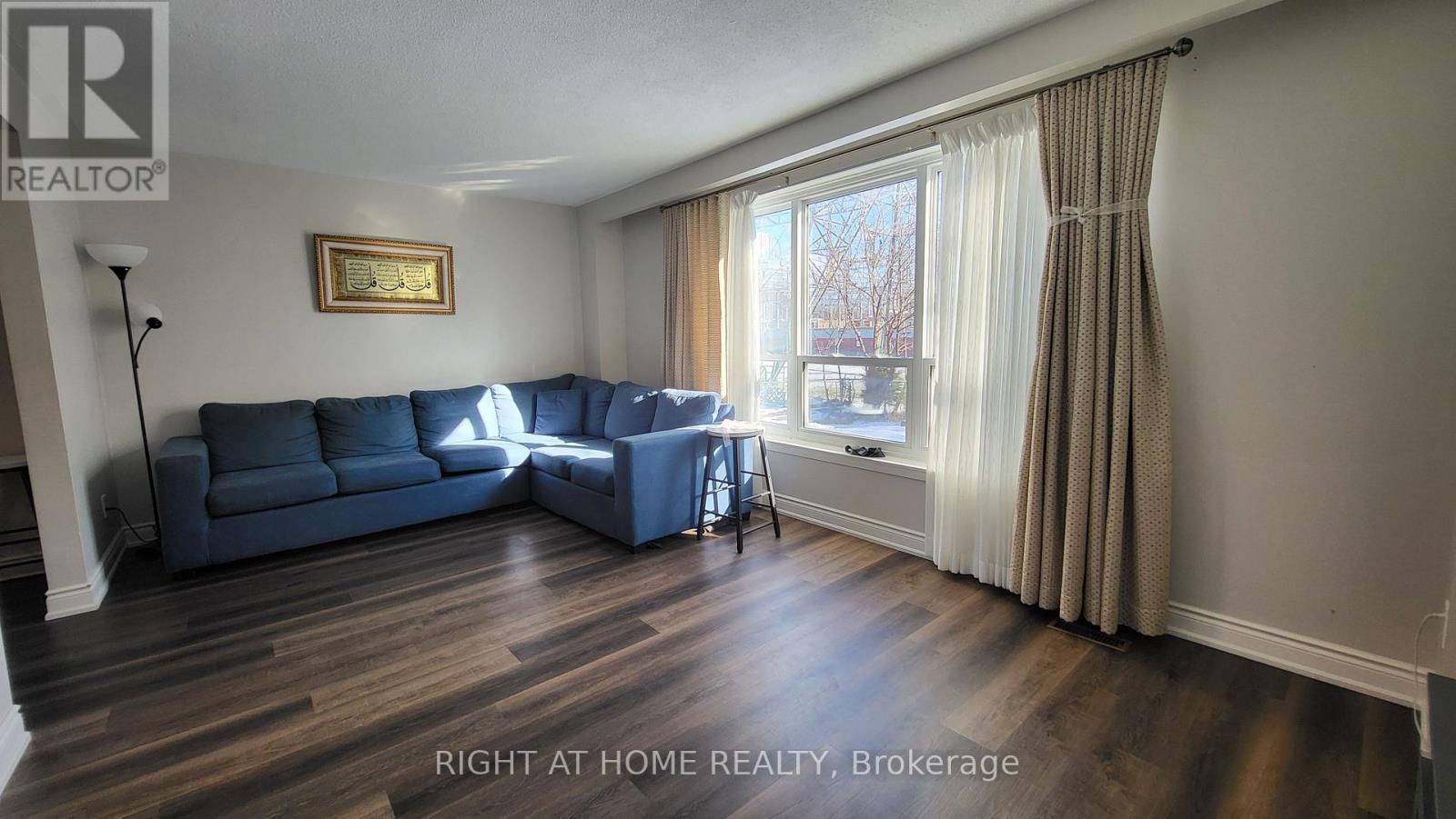 626 Abana Road, Mississauga, Ontario  L5A 1H4 - Photo 4 - W12631710