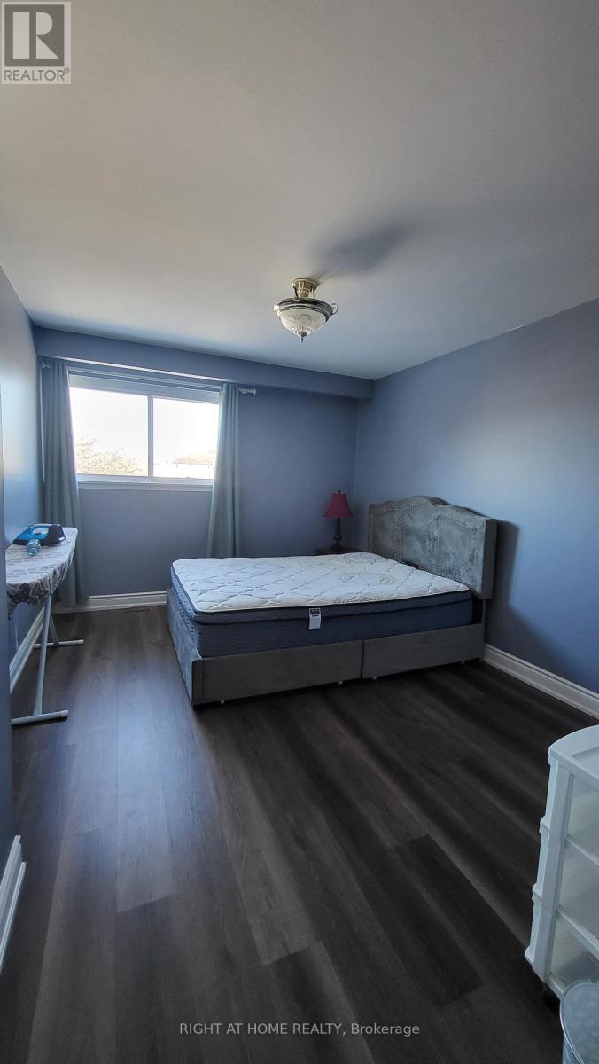 626 Abana Road, Mississauga, Ontario  L5A 1H4 - Photo 5 - W12631710