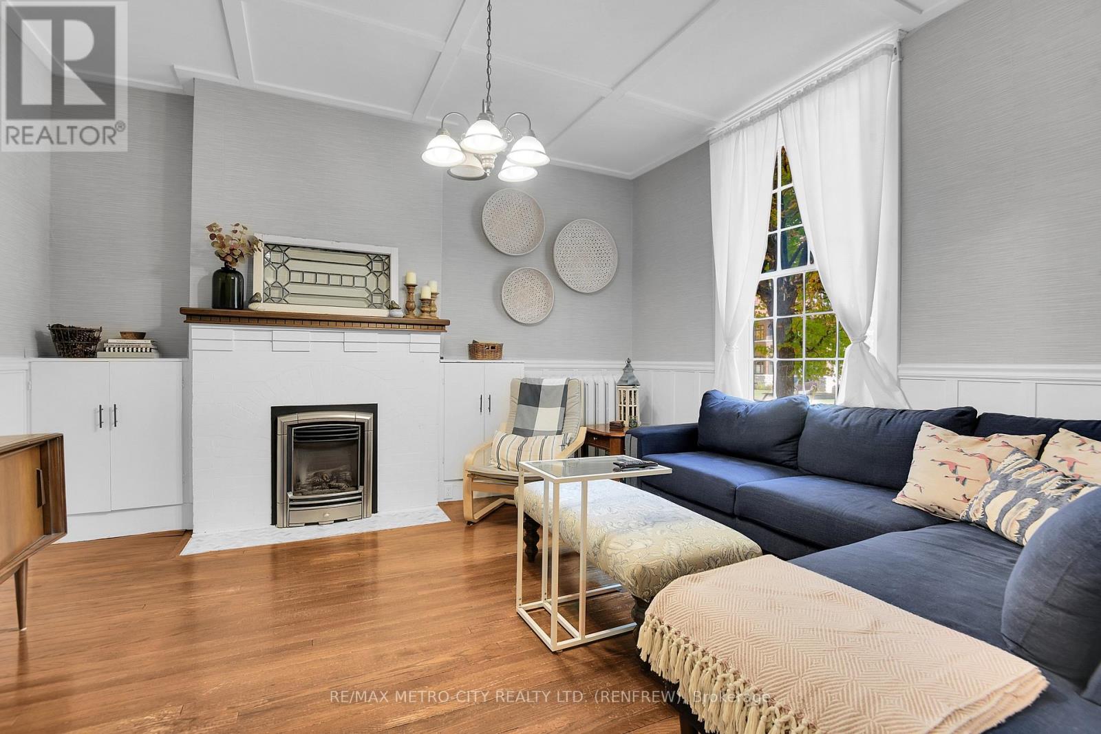 298 Barr Street, Renfrew, Ontario  K7V 1J8 - Photo 18 - X12434344