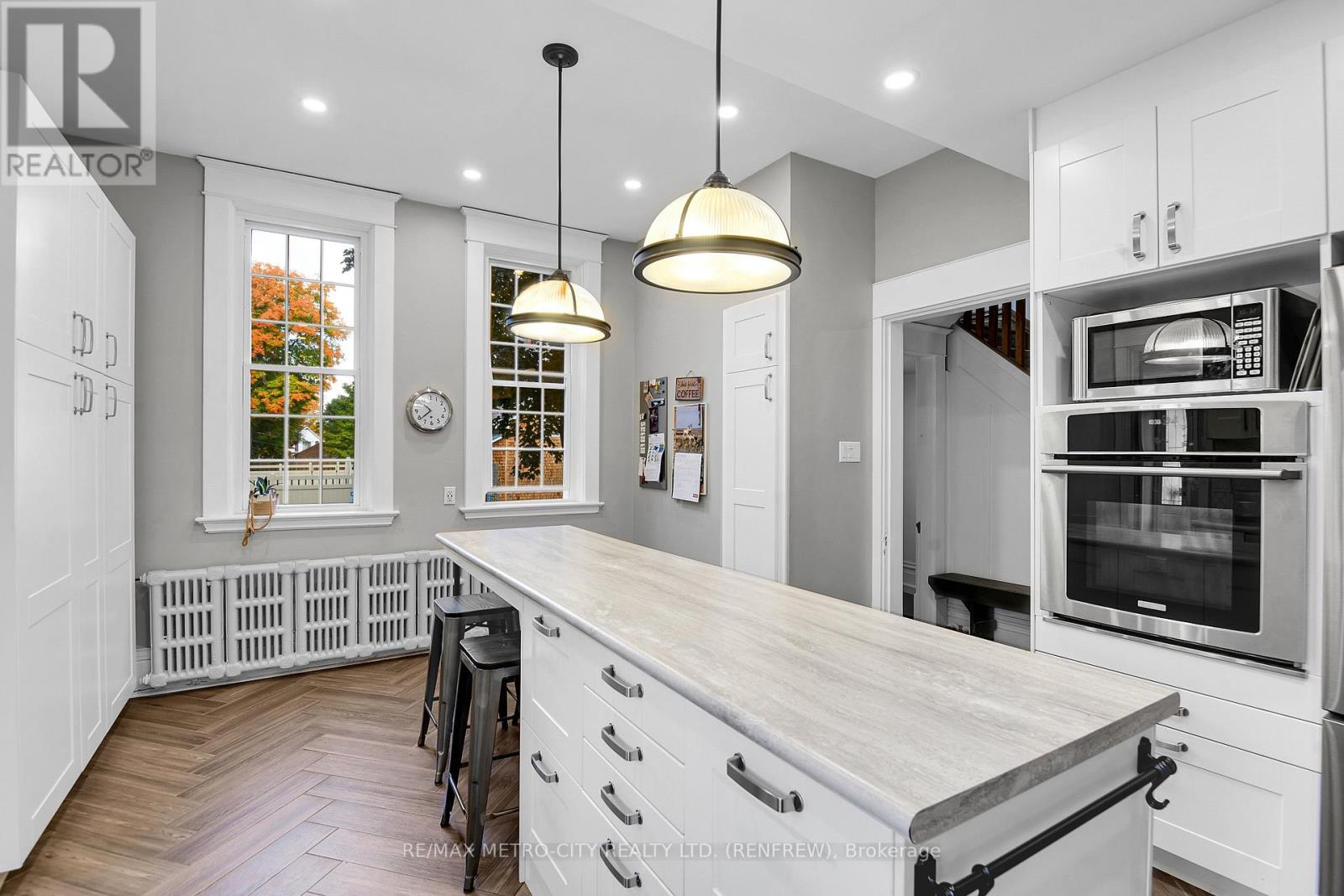 298 Barr Street, Renfrew, Ontario  K7V 1J8 - Photo 17 - X12434344