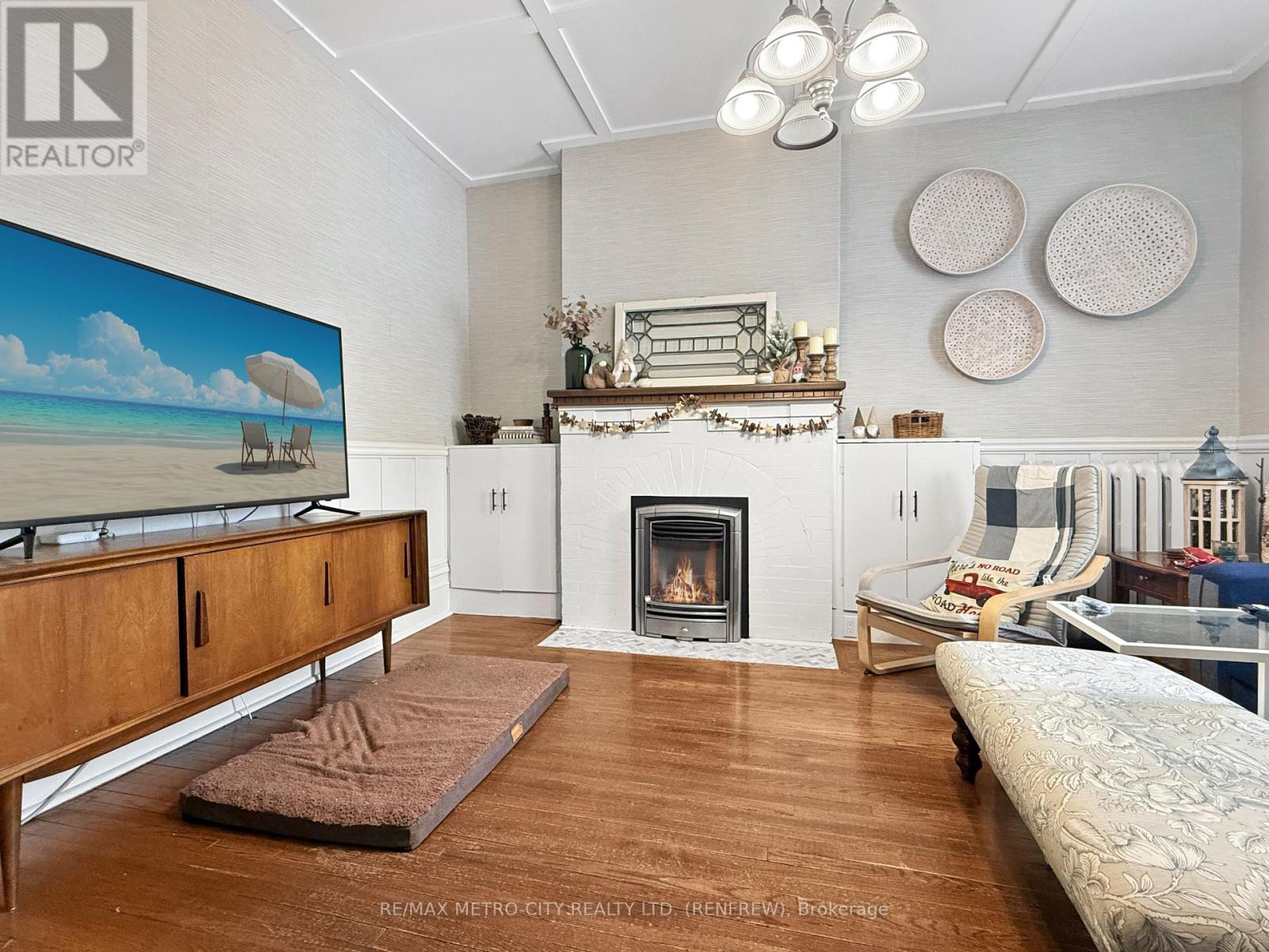 298 Barr Street, Renfrew, Ontario  K7V 1J8 - Photo 19 - X12434344