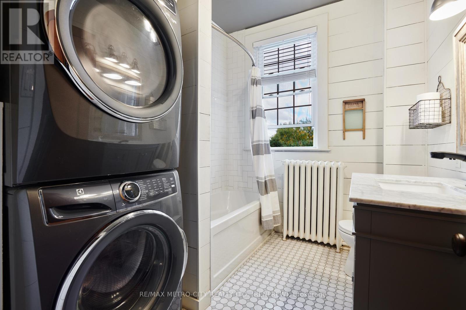 298 Barr Street, Renfrew, Ontario  K7V 1J8 - Photo 31 - X12434344