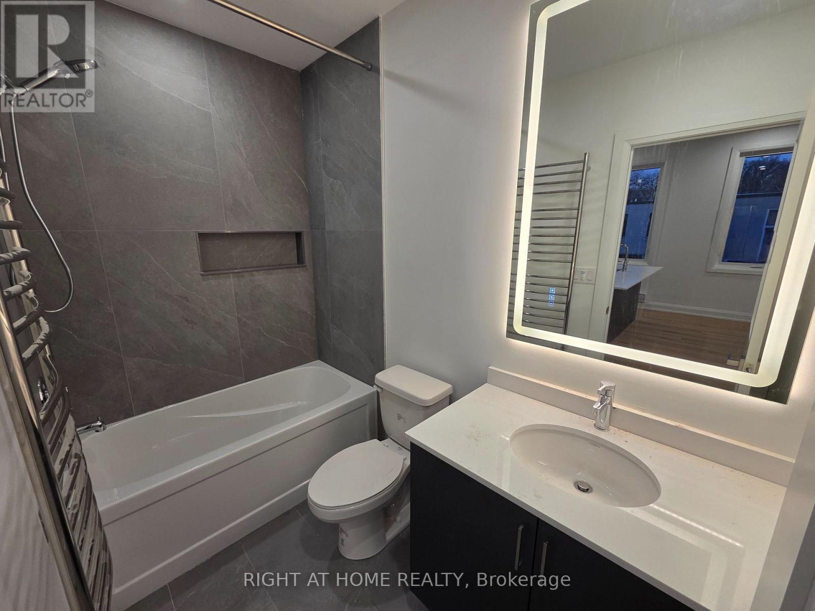 3 - 55 Camberwell Road, Toronto, Ontario  M6C 3E7 - Photo 13 - C12631742