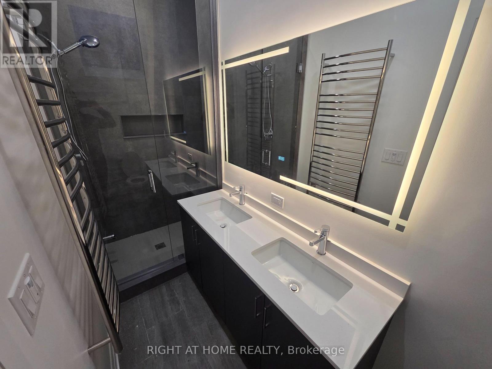 3 - 55 Camberwell Road, Toronto, Ontario  M6C 3E7 - Photo 17 - C12631742