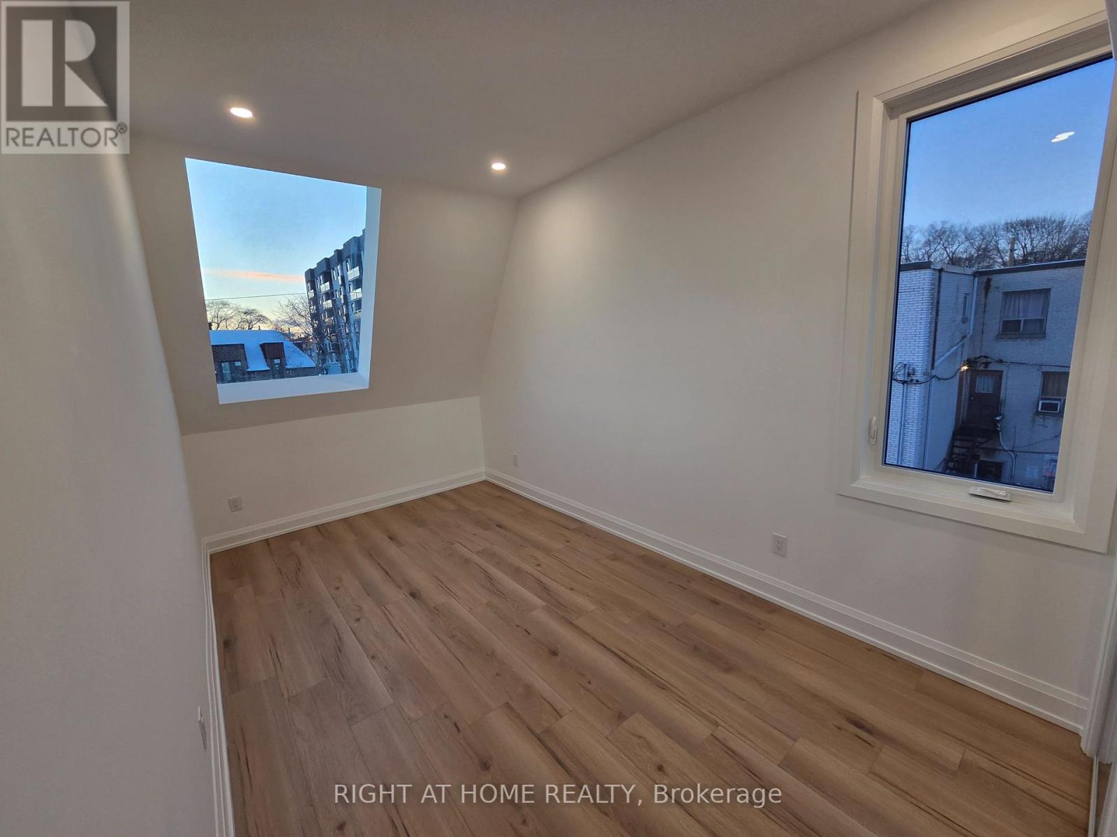 3 - 55 Camberwell Road, Toronto, Ontario  M6C 3E7 - Photo 7 - C12631742