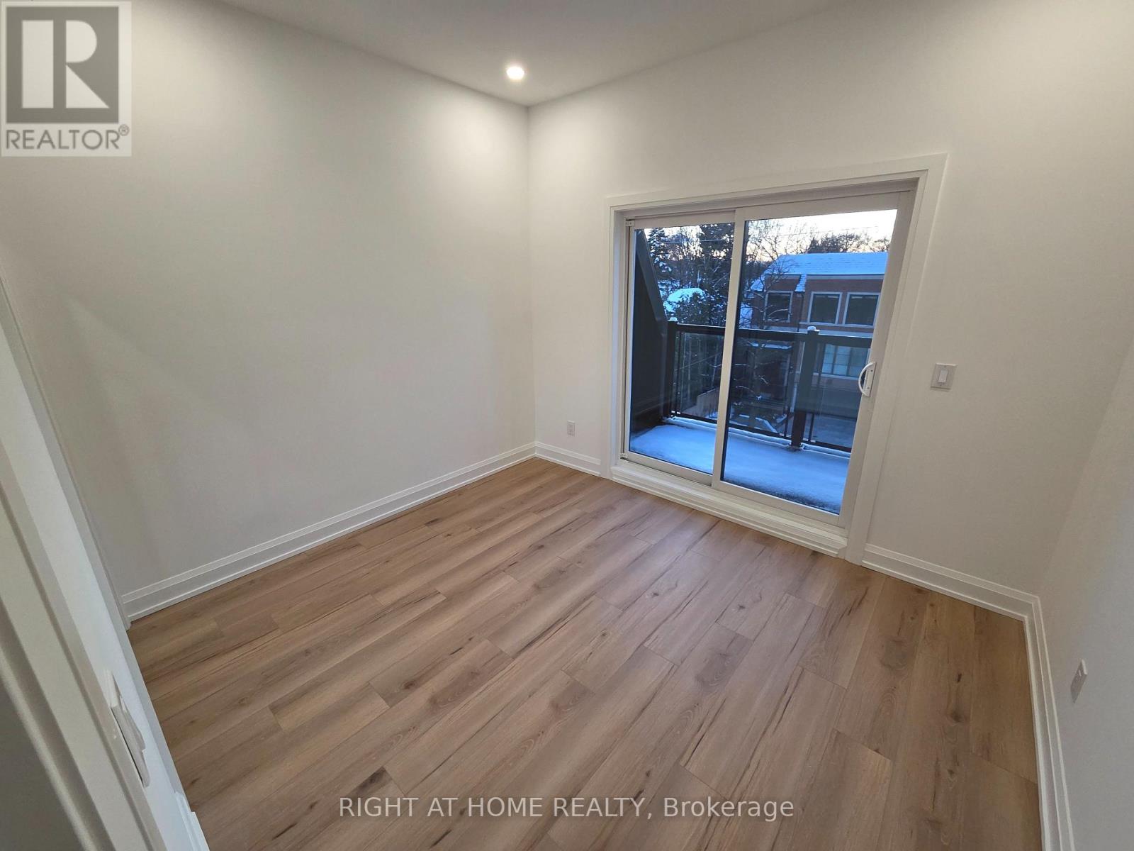 3 - 55 Camberwell Road, Toronto, Ontario  M6C 3E7 - Photo 9 - C12631742