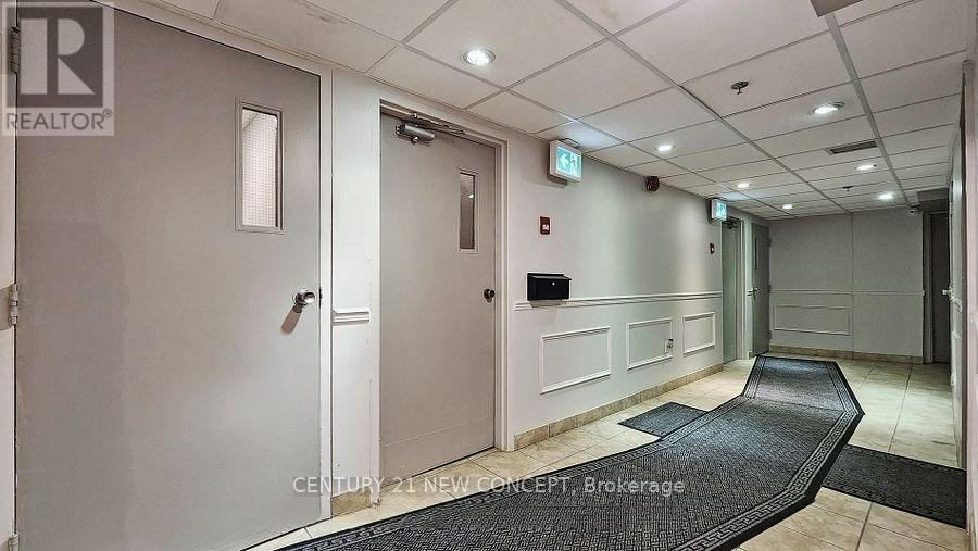 101 - 7451 Yonge Street, Markham, Ontario  L3T 2B4 - Photo 24 - N12631752