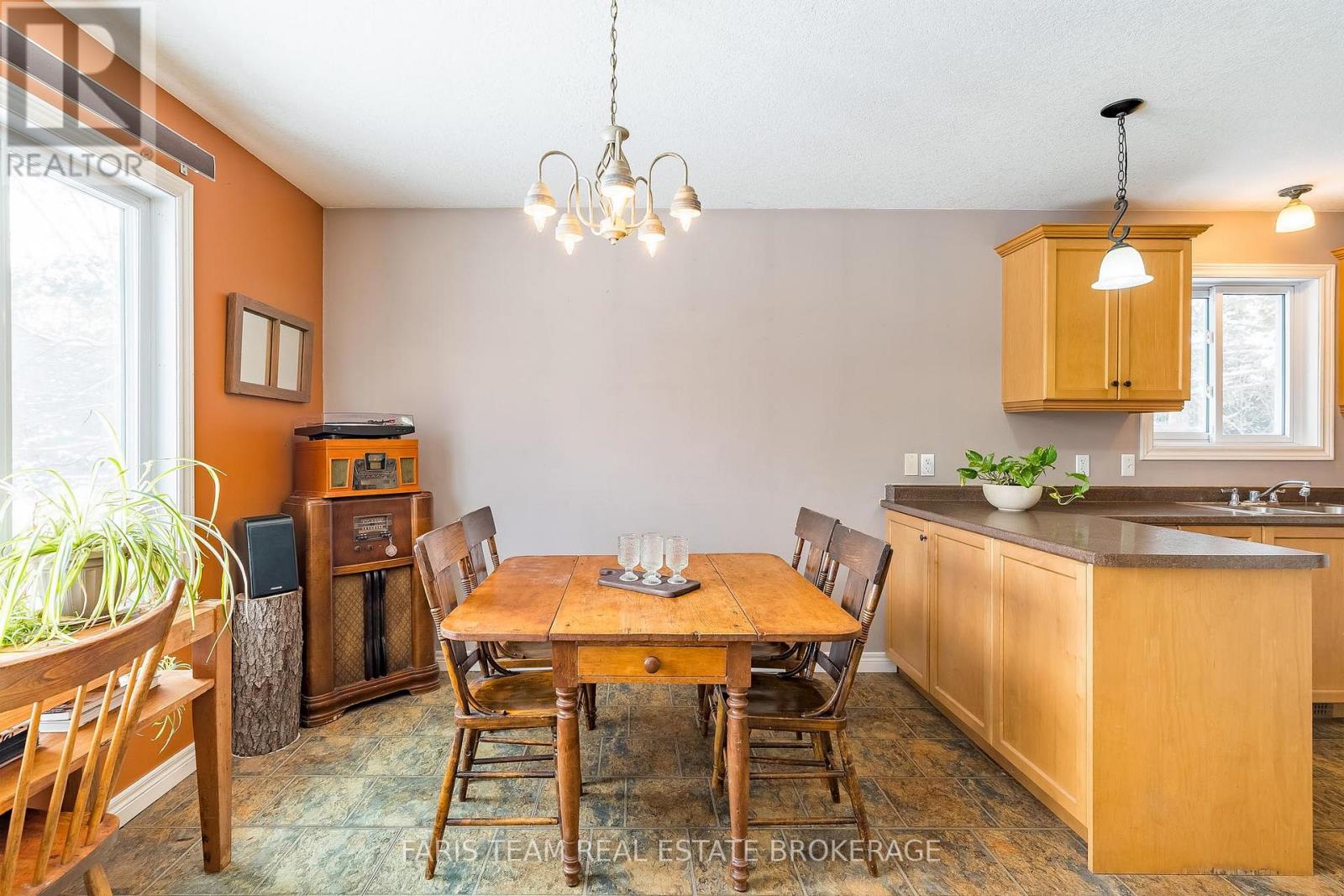 3400 Reservoir Road, Severn (Coldwater), Ontario  L0K 1E0 - Photo 9 - S12631746