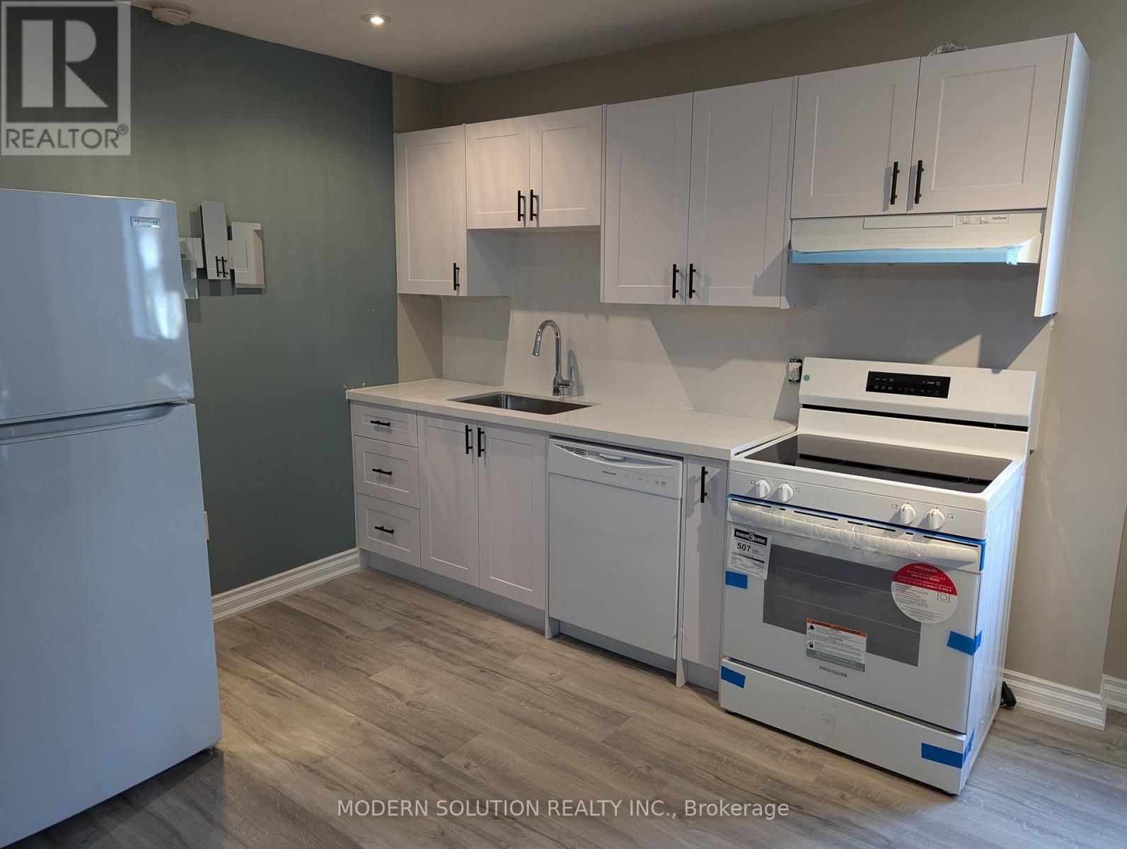 78 Christy Drive, Wasaga Beach, Ontario  L9Z 0B9 - Photo 4 - S12631758