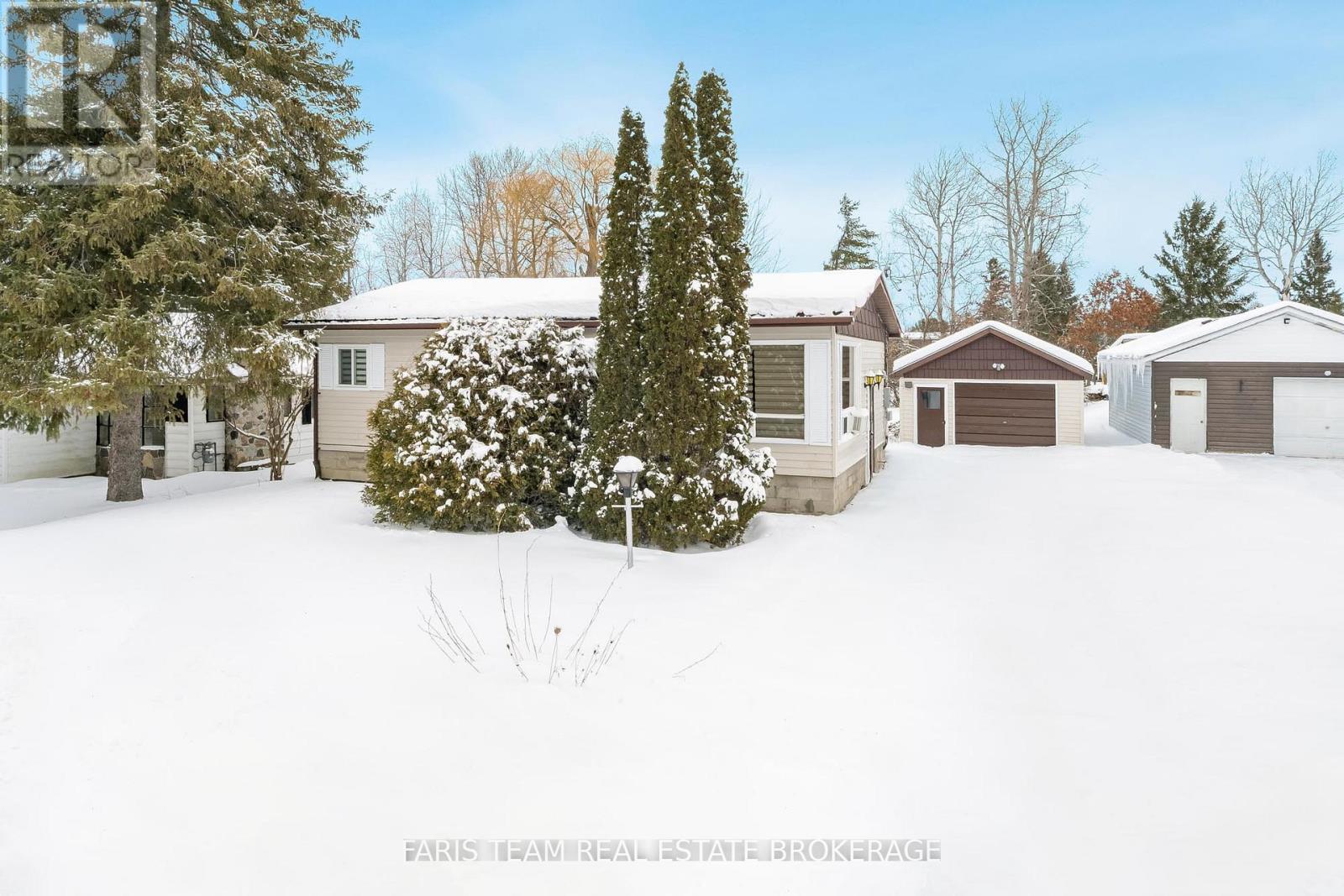 137 1st Avenue, Tay (Port Mcnicoll), Ontario  L0K 1R0 - Photo 2 - S12631778