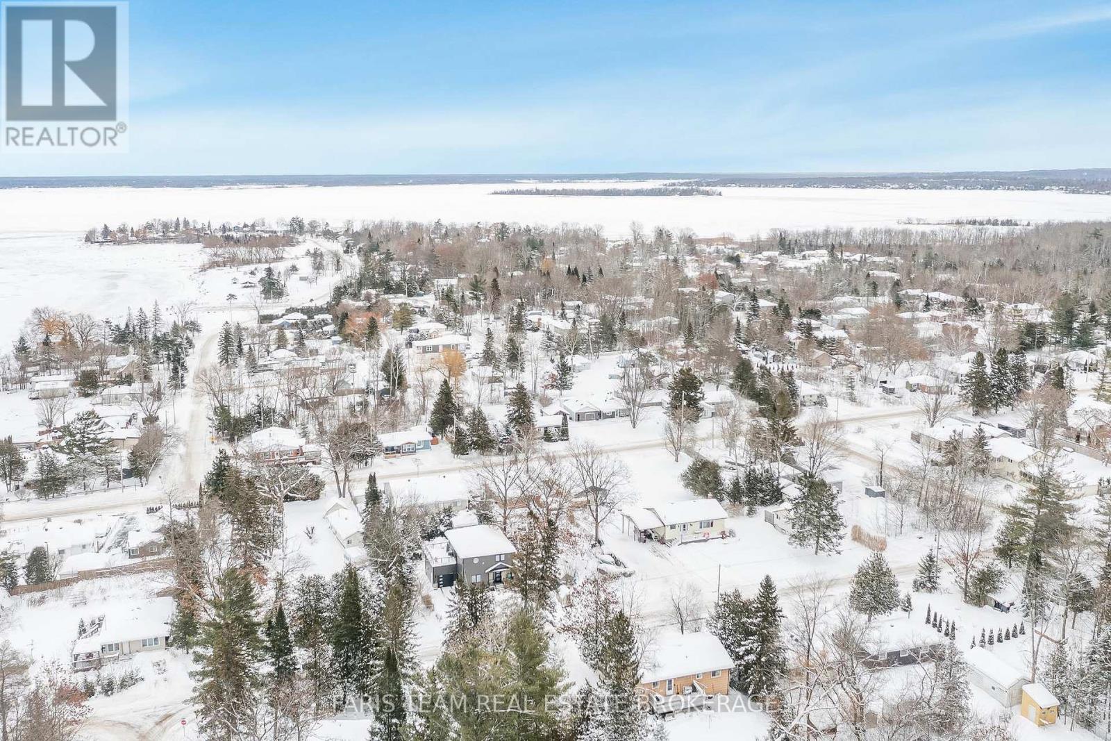 137 1st Avenue, Tay (Port Mcnicoll), Ontario  L0K 1R0 - Photo 30 - S12631778