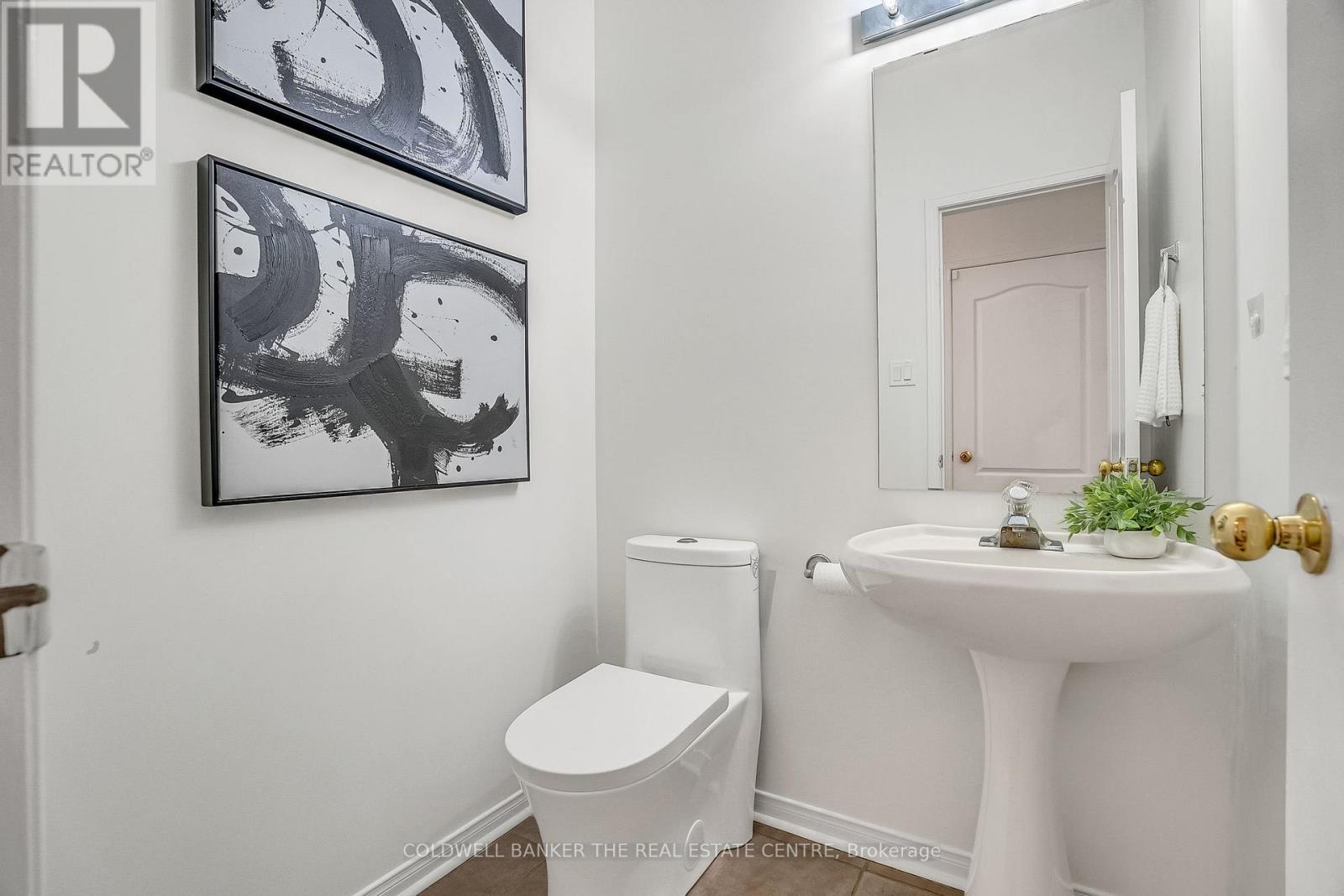 6986 Haines Artist Way, Mississauga (Meadowvale Village), Ontario  L5W 1B6 - Photo 7 - W12631744