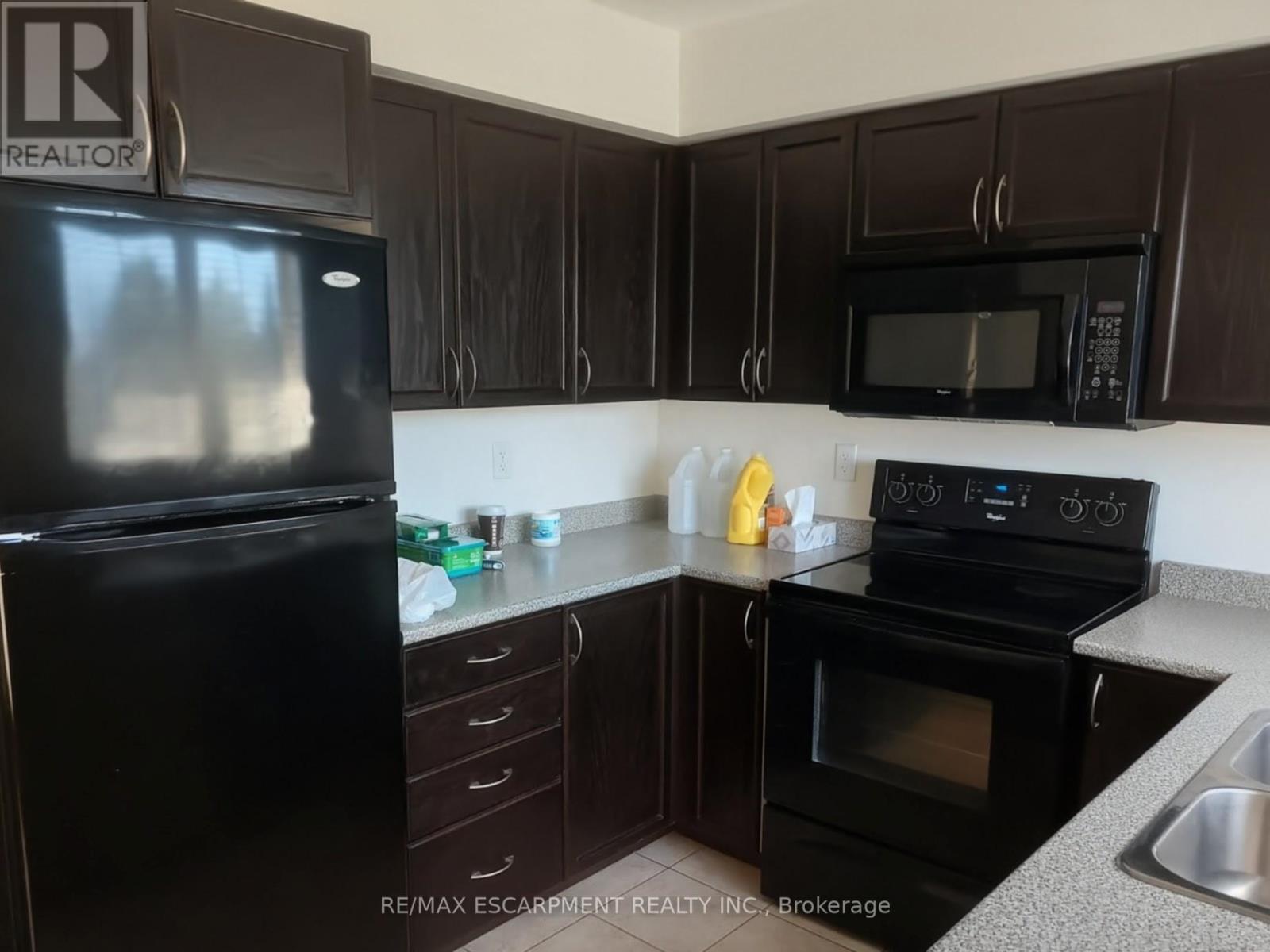 8 - 2579 Sixth Line, Oakville, Ontario  L6H 0H7 - Photo 3 - W12631750