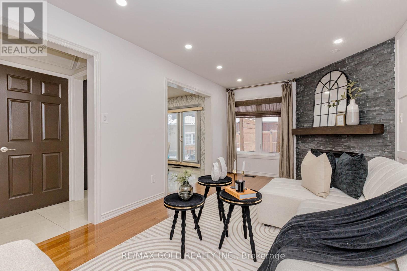 38 Esposito Drive, Caledon, Ontario  L7E 1T4 - Photo 14 - W12631772