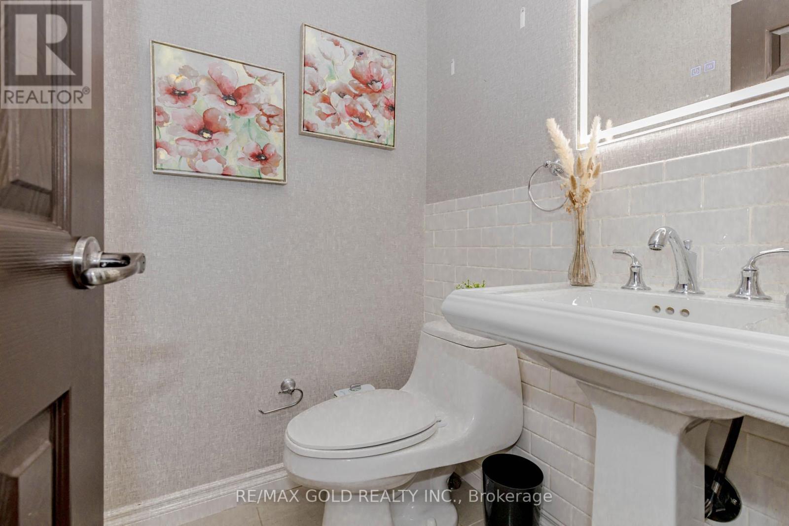 38 Esposito Drive, Caledon, Ontario  L7E 1T4 - Photo 19 - W12631772