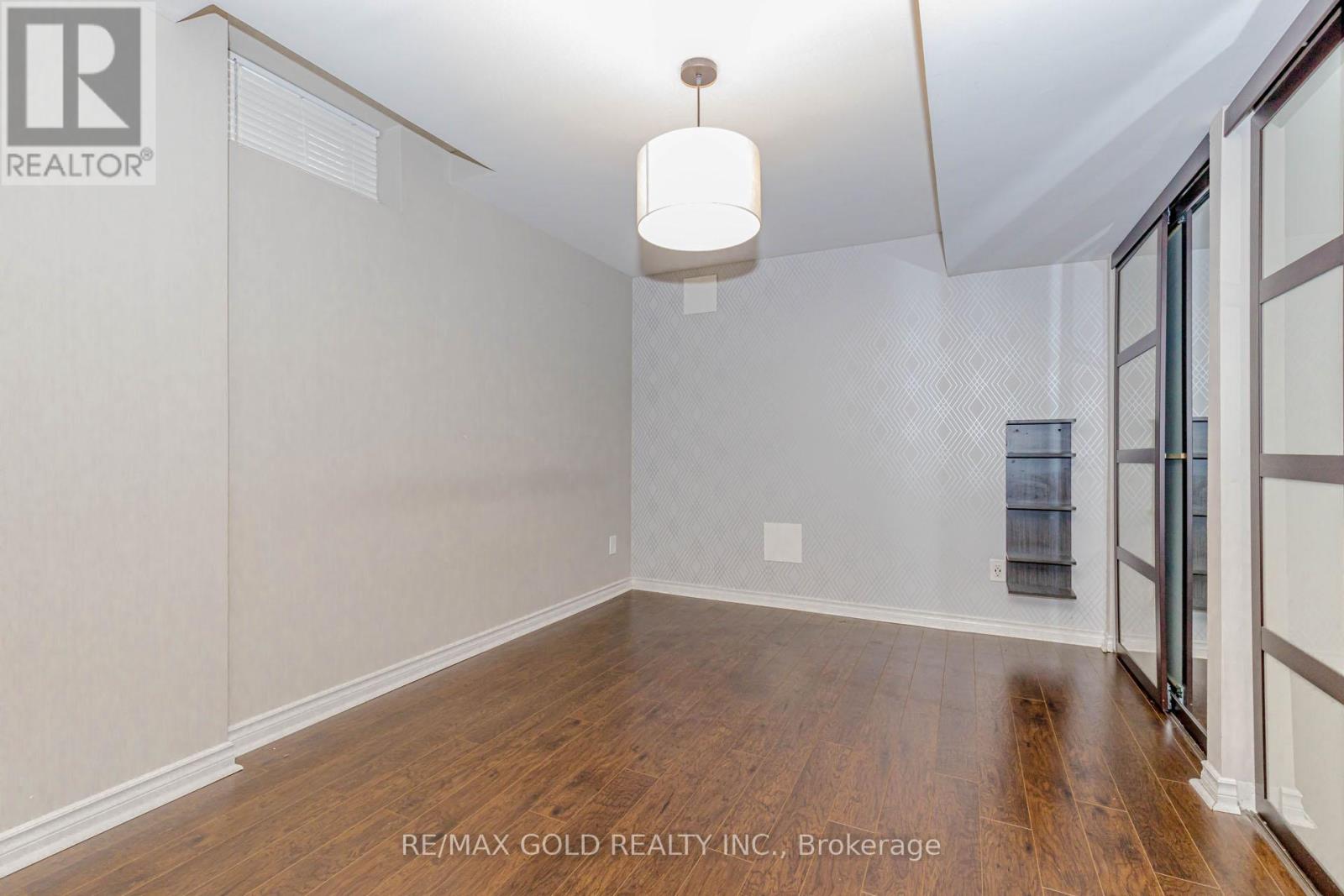 38 Esposito Drive, Caledon, Ontario  L7E 1T4 - Photo 32 - W12631772