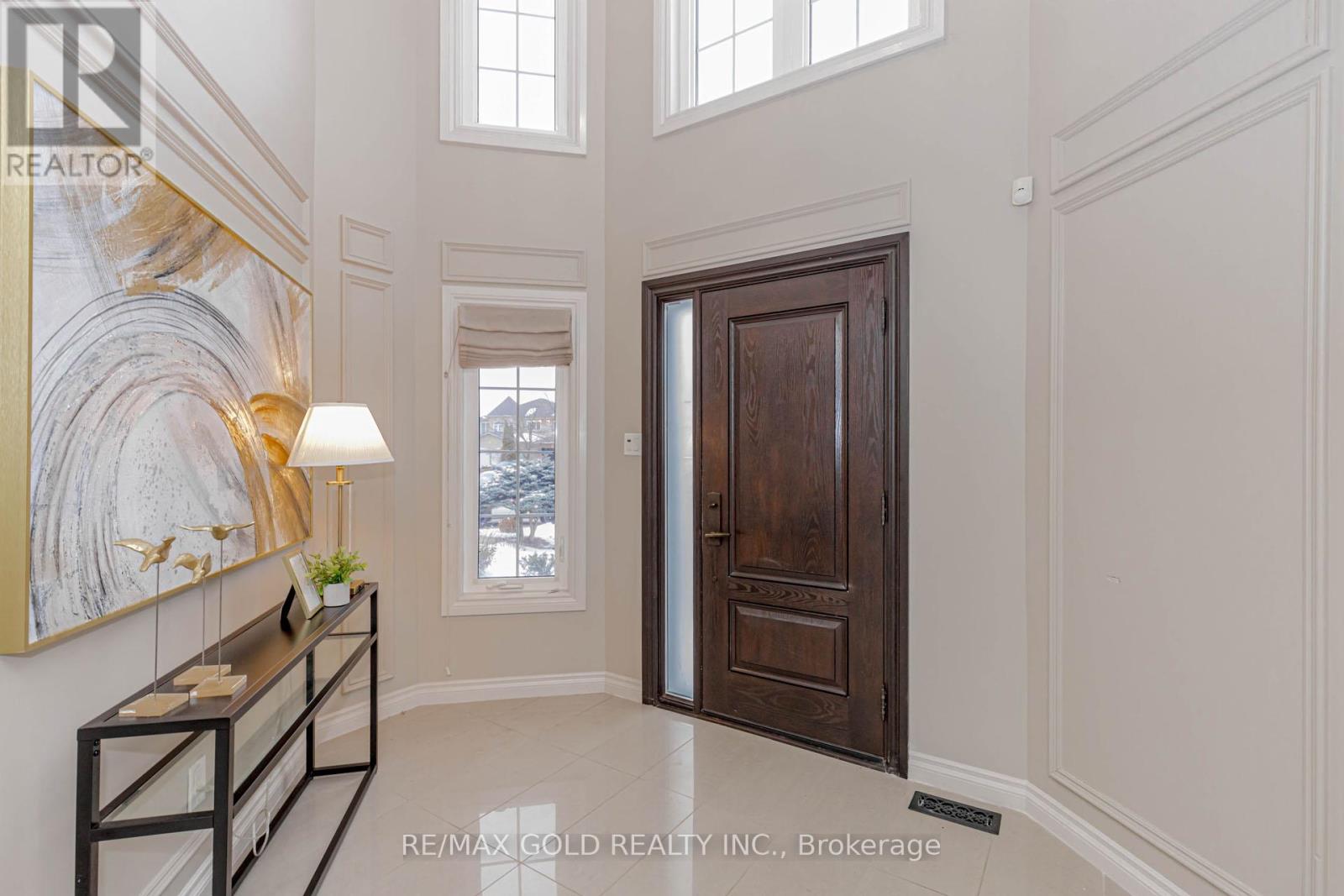 38 Esposito Drive, Caledon, Ontario  L7E 1T4 - Photo 5 - W12631772