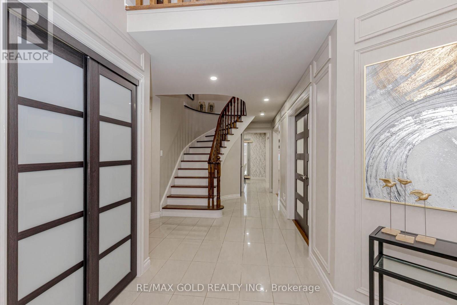 38 Esposito Drive, Caledon, Ontario  L7E 1T4 - Photo 7 - W12631772