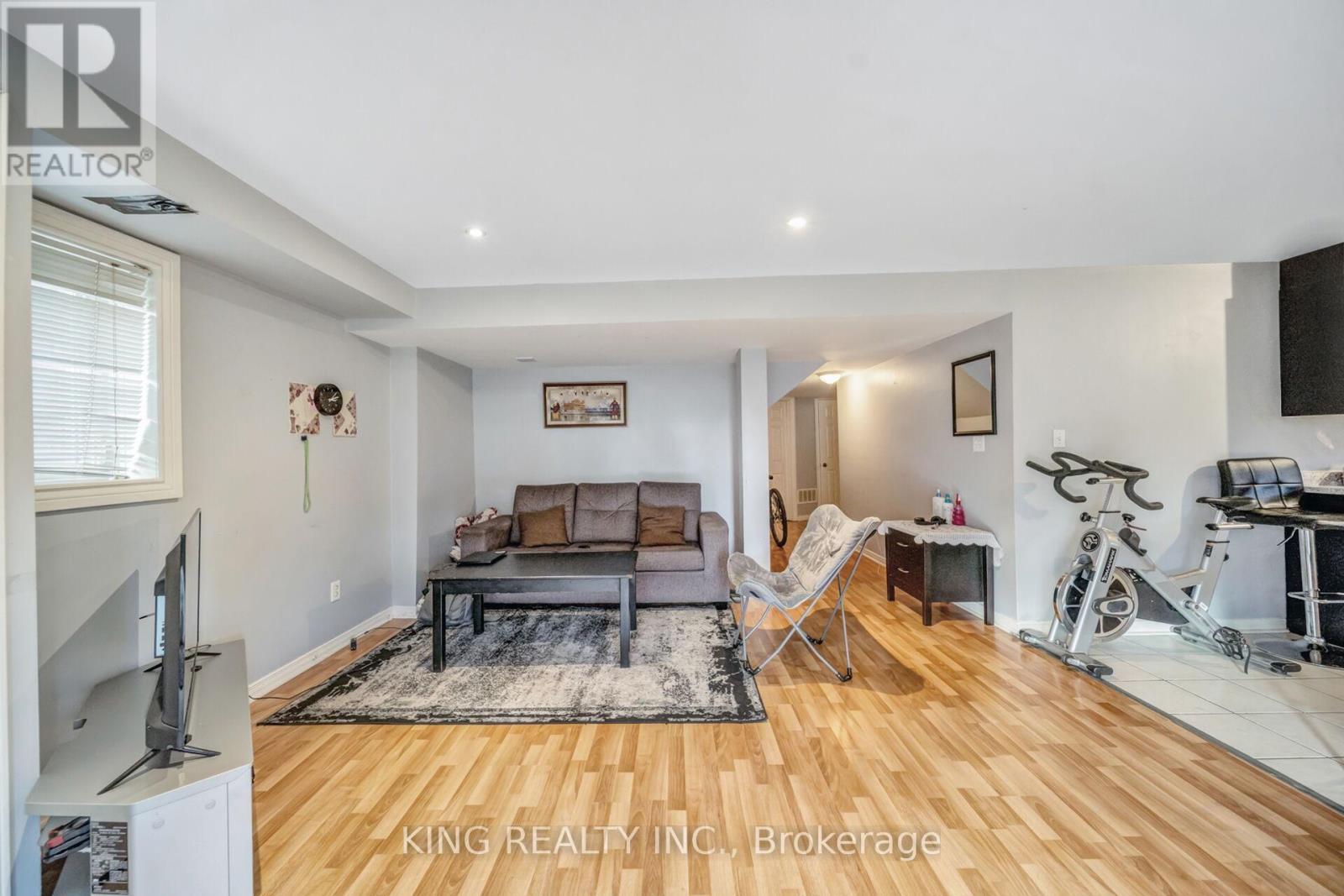 14 Seahorse Avenue, Brampton (Madoc), Ontario  L6V 4P3 - Photo 36 - W12631776