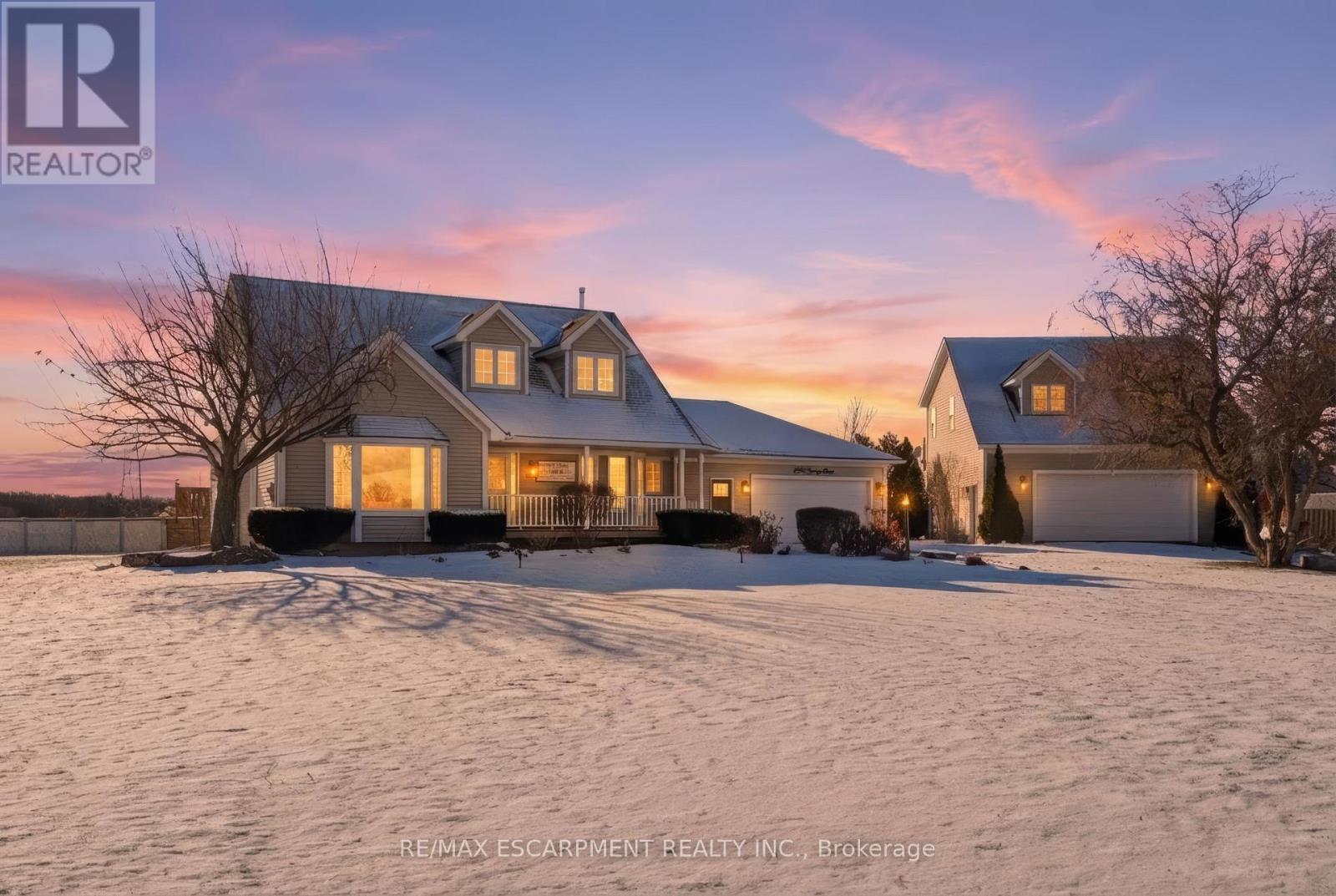 5940 YOUNG STREET, Grimsby, Ontario