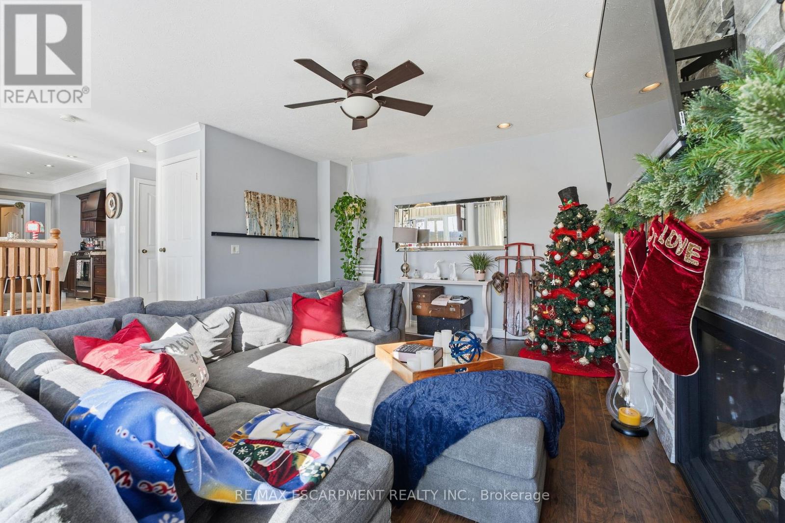 5940 Young Street, Grimsby, Ontario  L0R 2A0 - Photo 14 - X12631756