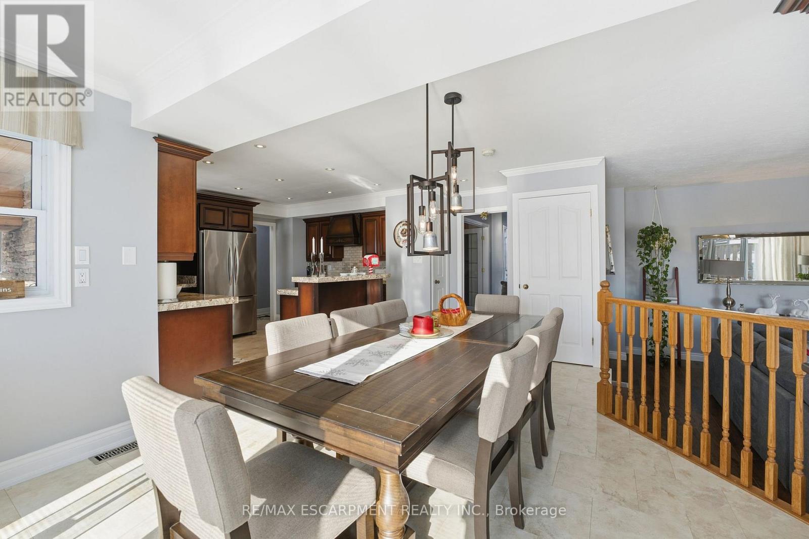 5940 Young Street, Grimsby, Ontario  L0R 2A0 - Photo 15 - X12631756