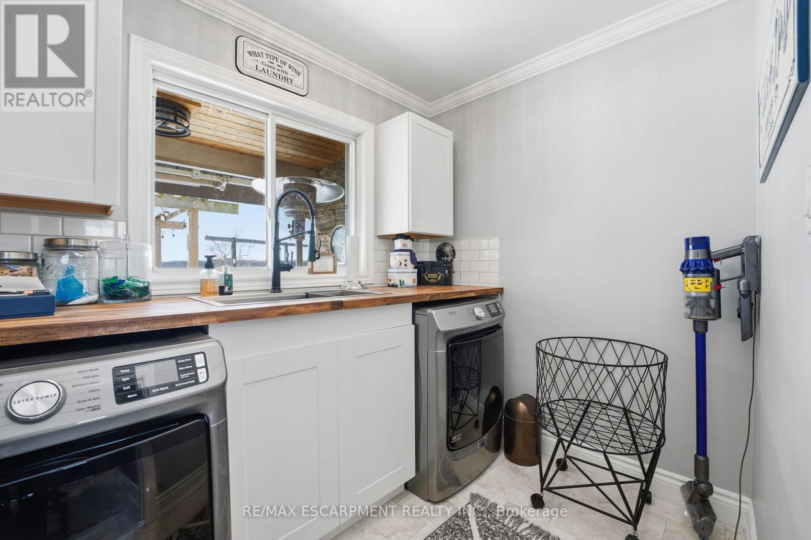 5940 Young Street, Grimsby, Ontario  L0R 2A0 - Photo 17 - X12631756