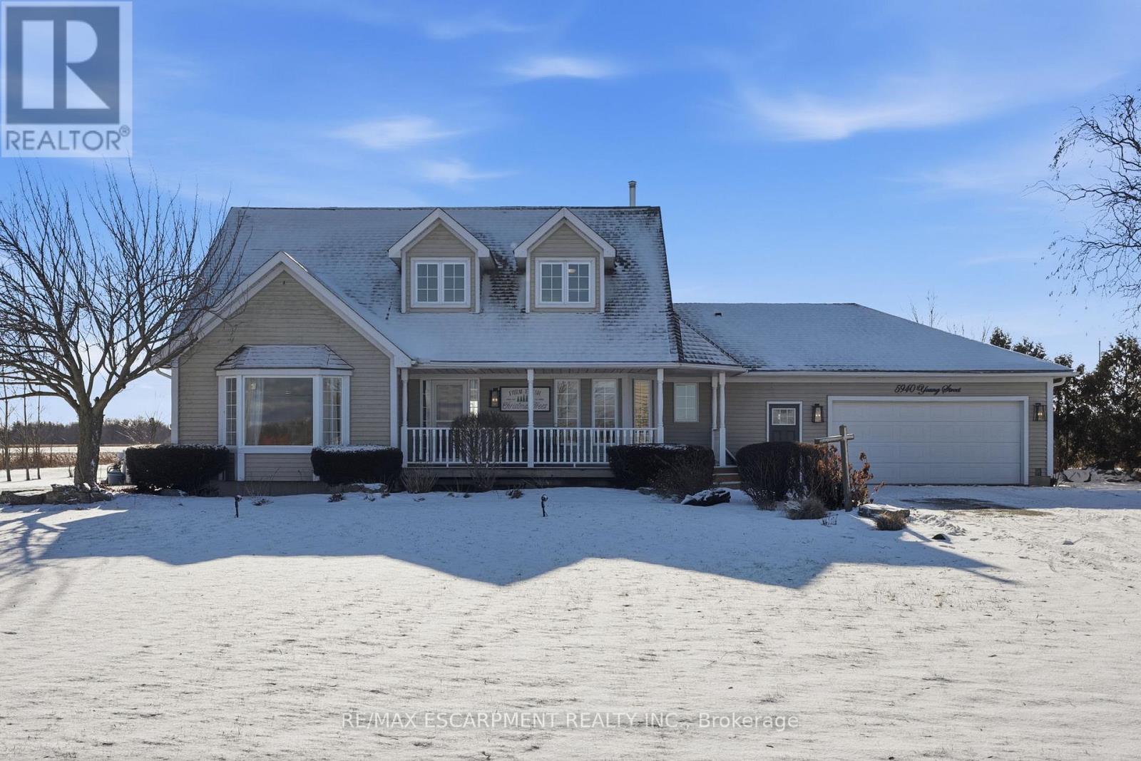 5940 Young Street, Grimsby, Ontario  L0R 2A0 - Photo 2 - X12631756