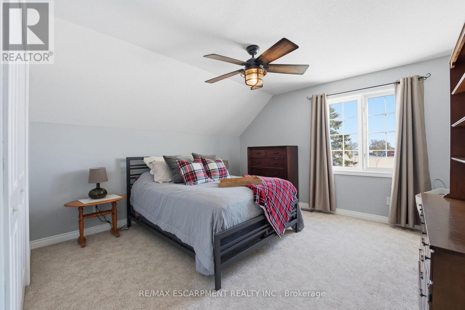 5940 Young Street, Grimsby, Ontario  L0R 2A0 - Photo 22 - X12631756