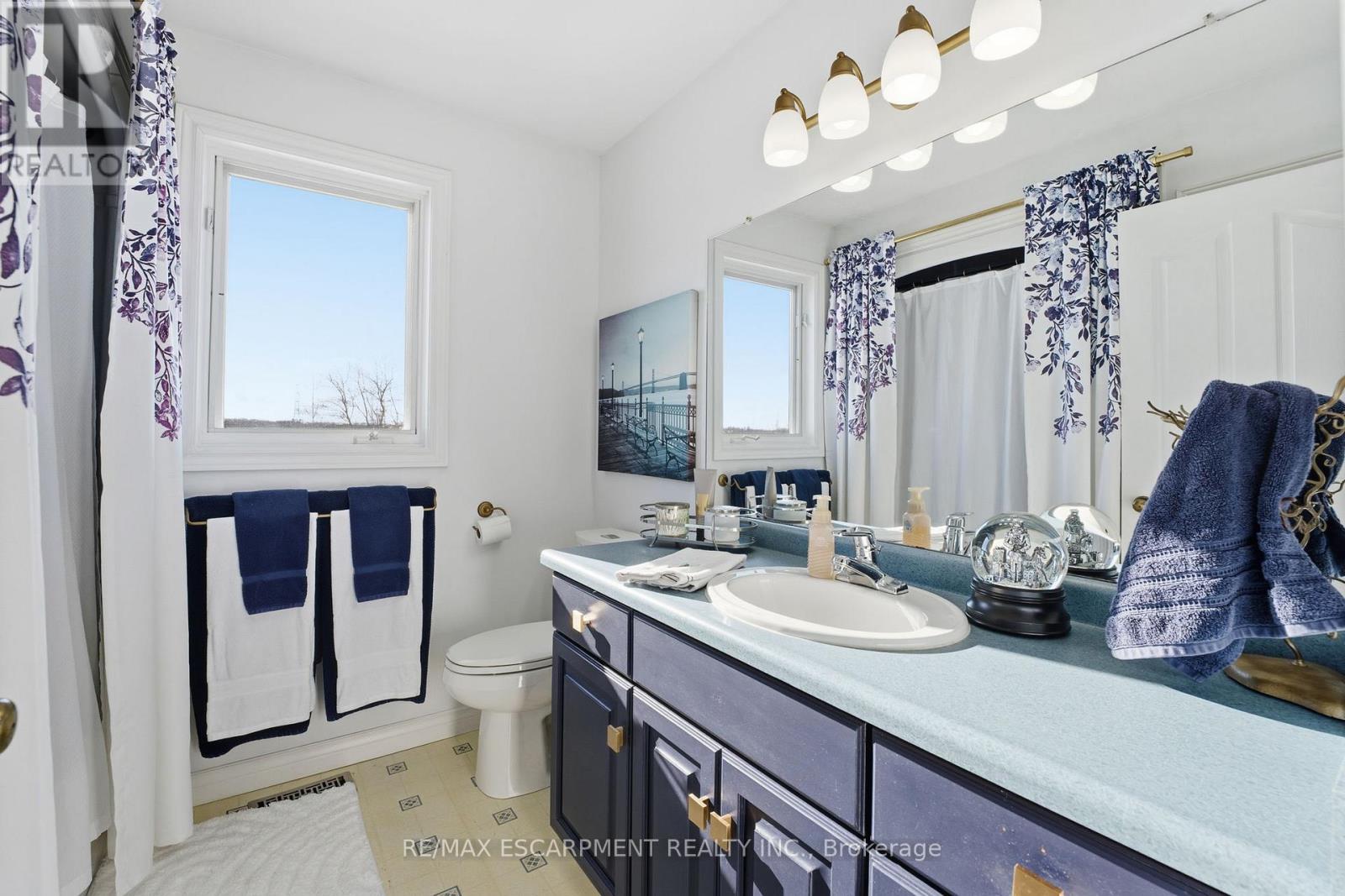 5940 Young Street, Grimsby, Ontario  L0R 2A0 - Photo 24 - X12631756