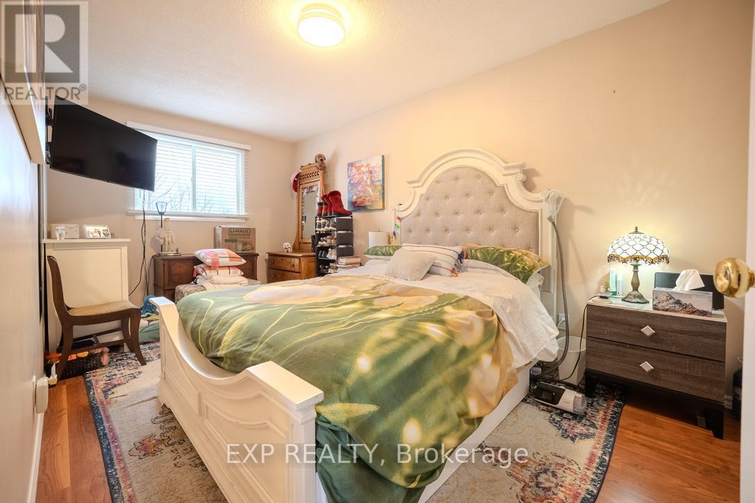 6166 Wildrose Crescent, Niagara Falls (Oldfield), Ontario  L2G 7T3 - Photo 17 - X12631788