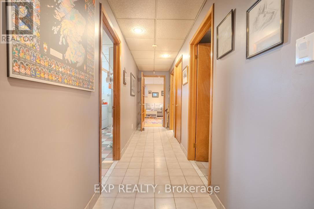 6166 Wildrose Crescent, Niagara Falls (Oldfield), Ontario  L2G 7T3 - Photo 23 - X12631788