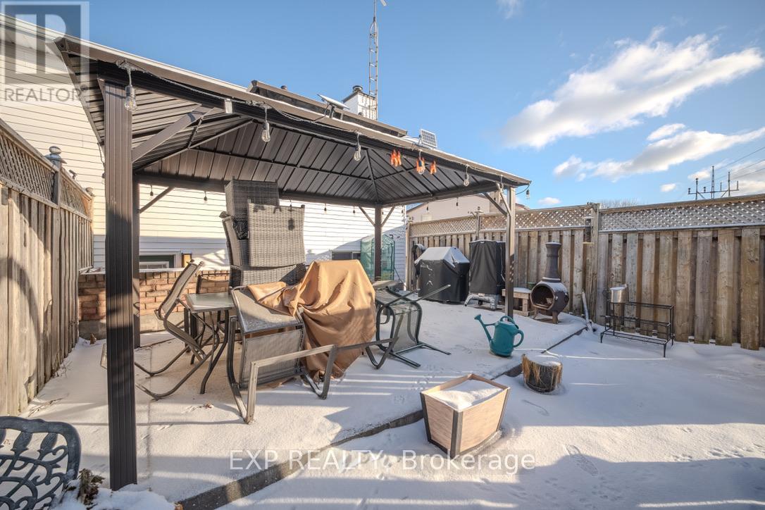 6166 Wildrose Crescent, Niagara Falls (Oldfield), Ontario  L2G 7T3 - Photo 5 - X12631788