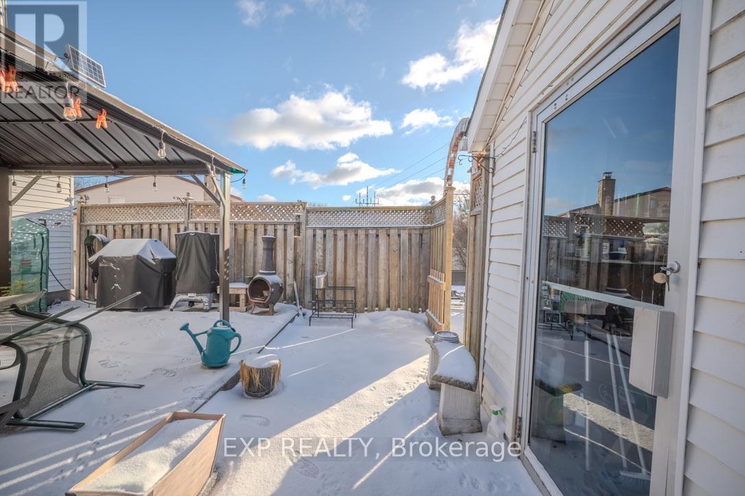 6166 Wildrose Crescent, Niagara Falls (Oldfield), Ontario  L2G 7T3 - Photo 7 - X12631788