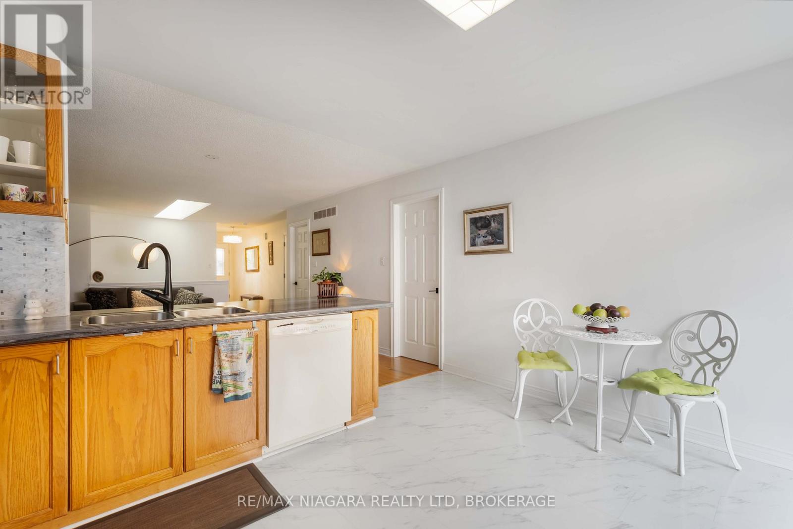 14 - 165 Main Street E, Grimsby (Grimsby East), Ontario  L3M 1P2 - Photo 14 - X12631806