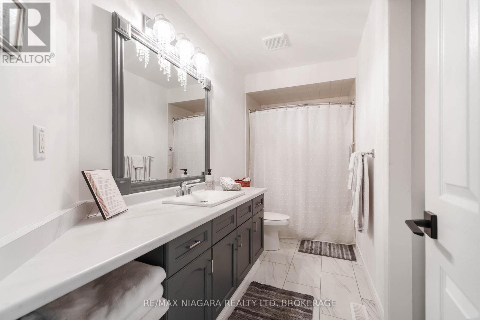 14 - 165 Main Street E, Grimsby (Grimsby East), Ontario  L3M 1P2 - Photo 16 - X12631806