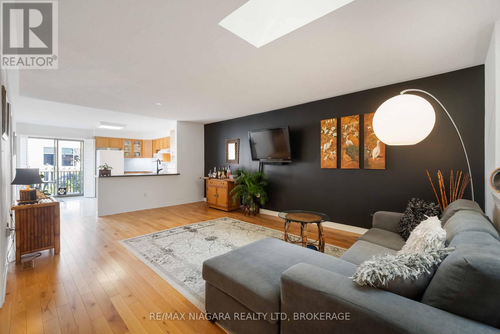 14 - 165 Main Street E, Grimsby (Grimsby East), Ontario  L3M 1P2 - Photo 6 - X12631806