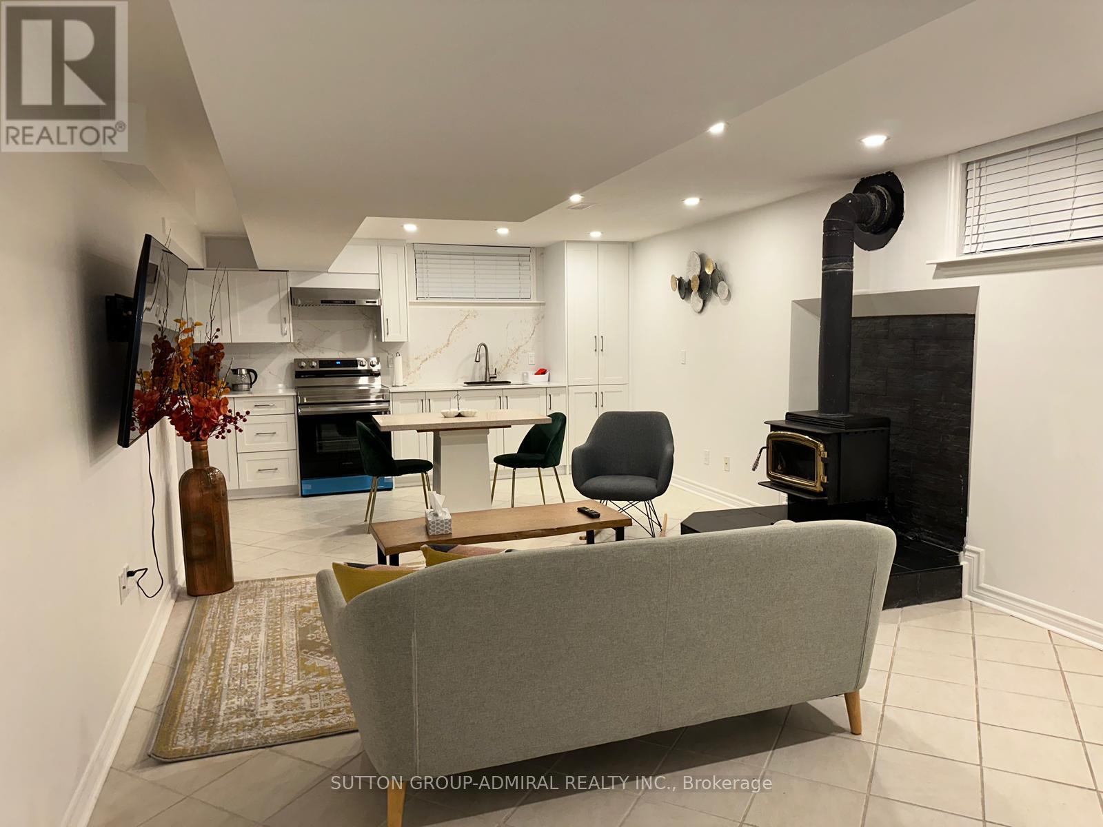 447 Taylor Mills Drive, Richmond Hill, Ontario  L4C 2T3 - Photo 20 - N12630844