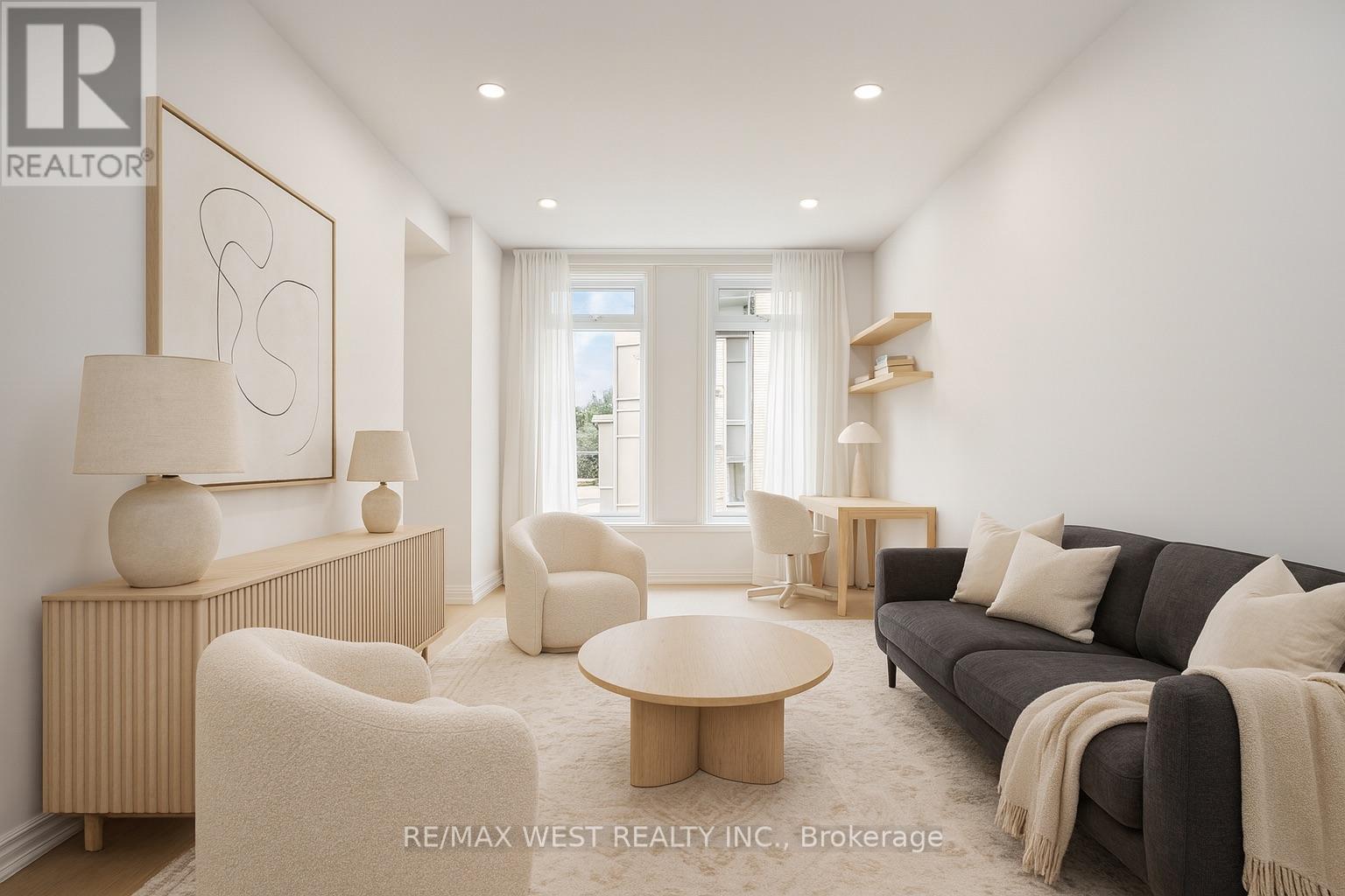 120 - 11 APPLEWOOD LANE, Toronto, Ontario