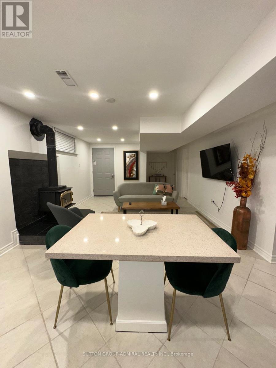 447 Taylor Mills Drive, Richmond Hill, Ontario  L4C 2T3 - Photo 17 - N12630844