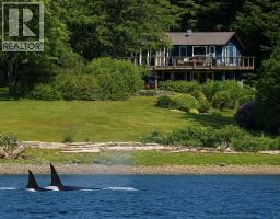 22 BRIGHTON BEACH, North Vancouver, British Columbia