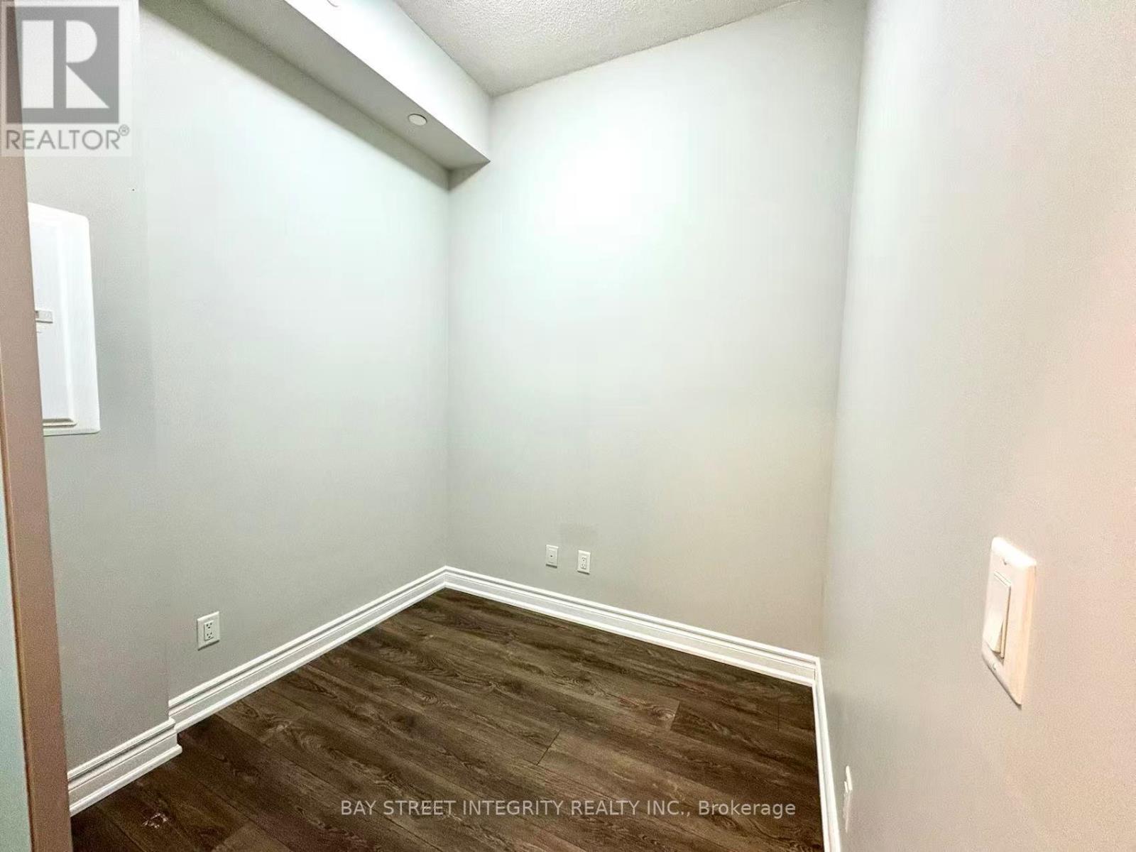 212 - 32 Forest Manor Road, Toronto (Henry Farm), Ontario  M2J 0H2 - Photo 16 - C12631794