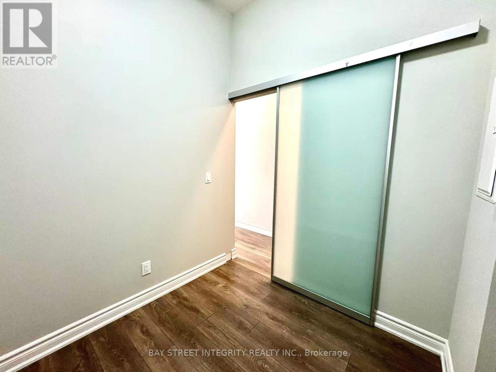 212 - 32 Forest Manor Road, Toronto (Henry Farm), Ontario  M2J 0H2 - Photo 17 - C12631794