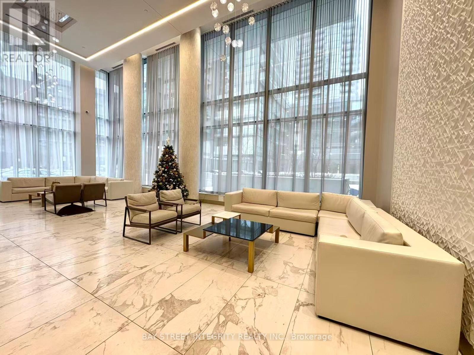 212 - 32 Forest Manor Road, Toronto (Henry Farm), Ontario  M2J 0H2 - Photo 3 - C12631794