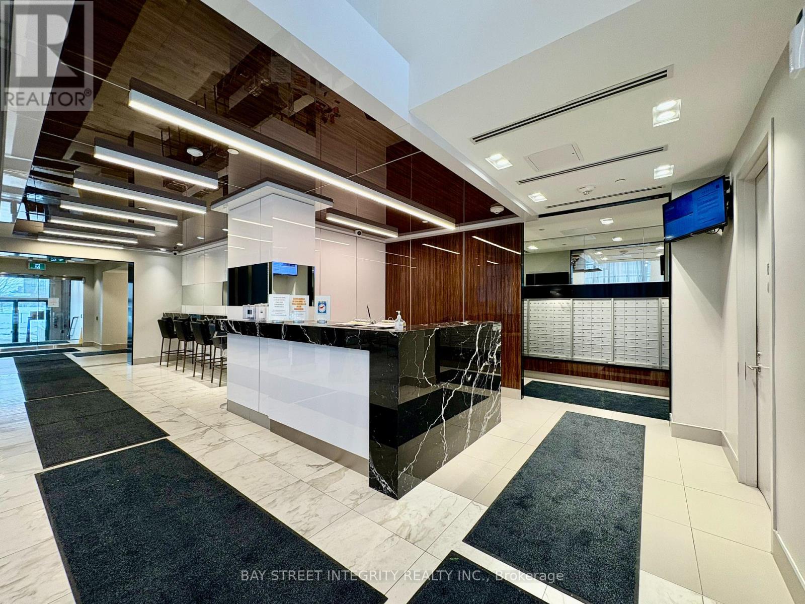 212 - 32 Forest Manor Road, Toronto (Henry Farm), Ontario  M2J 0H2 - Photo 5 - C12631794