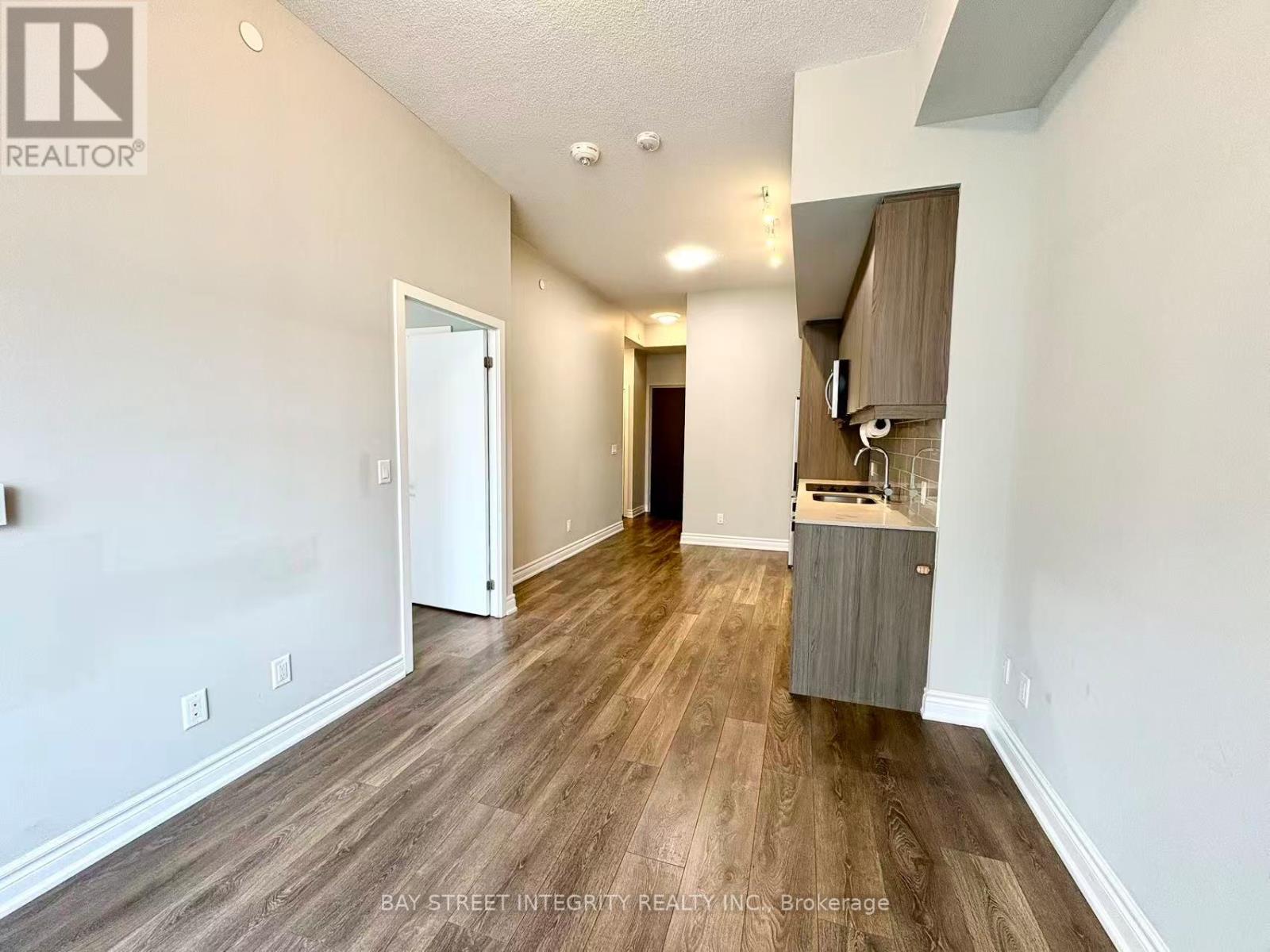 212 - 32 Forest Manor Road, Toronto (Henry Farm), Ontario  M2J 0H2 - Photo 7 - C12631794