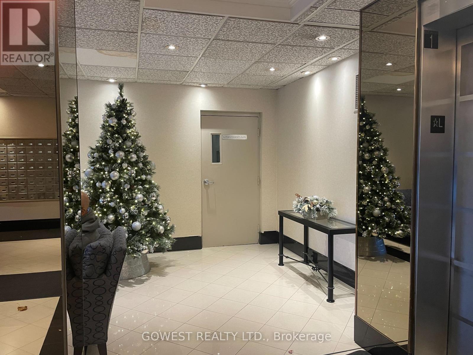 812 - 1320 Mississauga Valley Boulevard, Mississauga, Ontario  L5A 3S9 - Photo 4 - W12631784