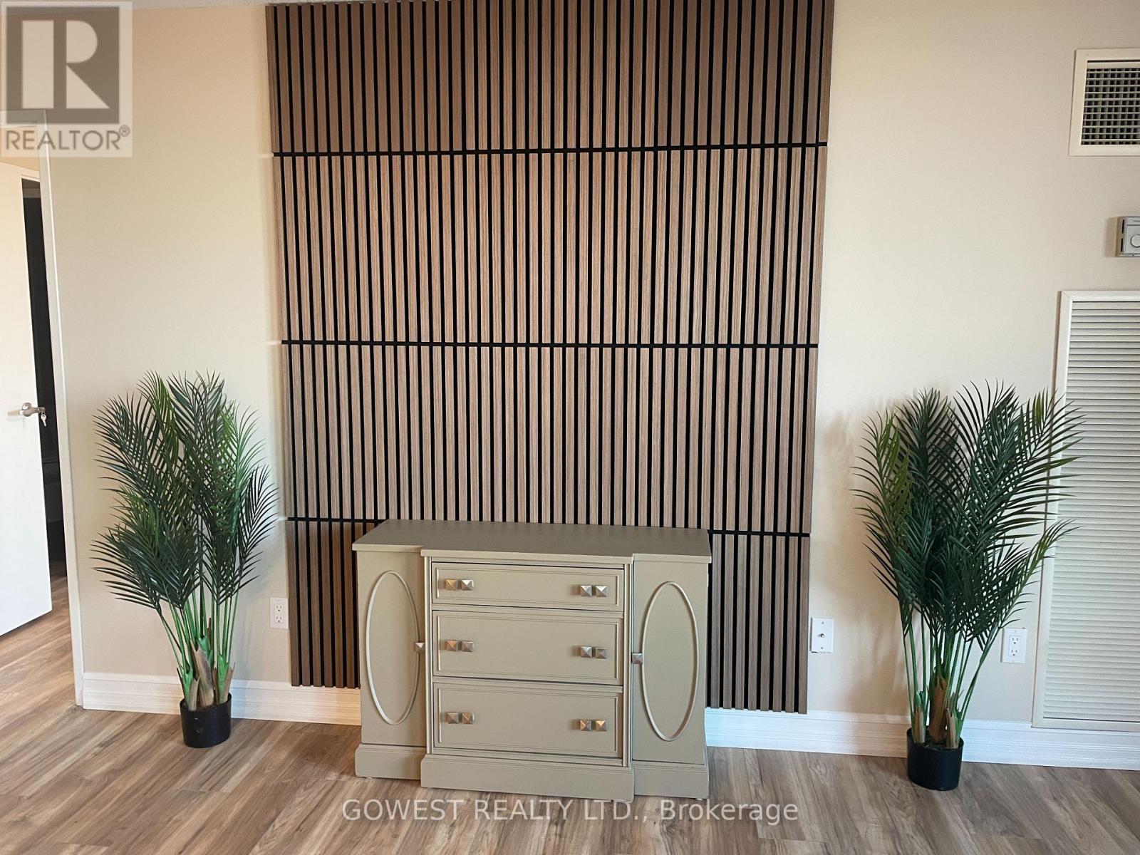 812 - 1320 Mississauga Valley Boulevard, Mississauga, Ontario  L5A 3S9 - Photo 8 - W12631784