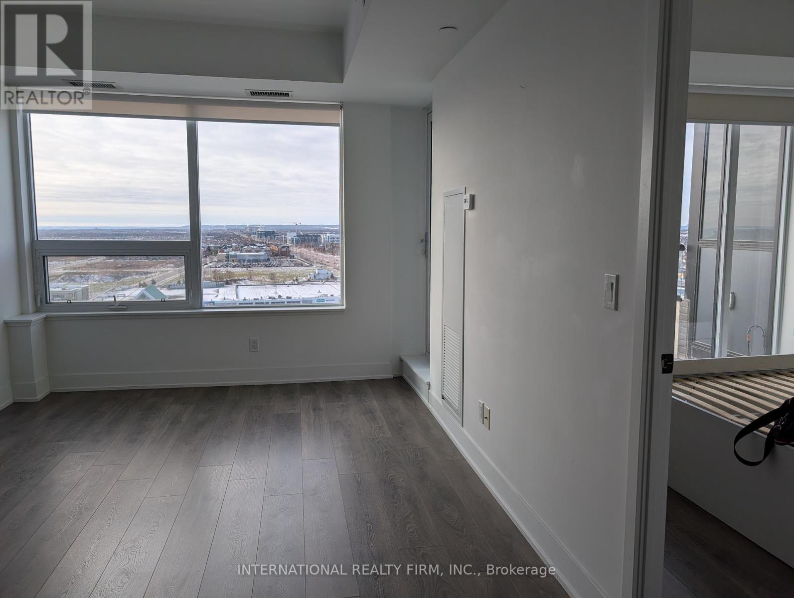 1310 - 2481 Taunton Road, Oakville, Ontario  L6H 3R7 - Photo 9 - W12631798